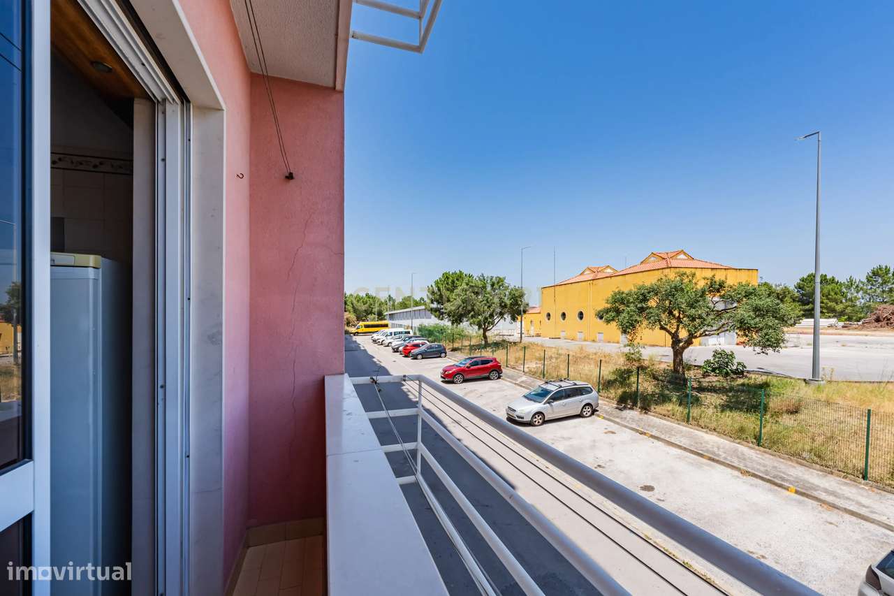 Apartamento T2 em Santa Marta do Pinhal-  Corroios, Seixal-10