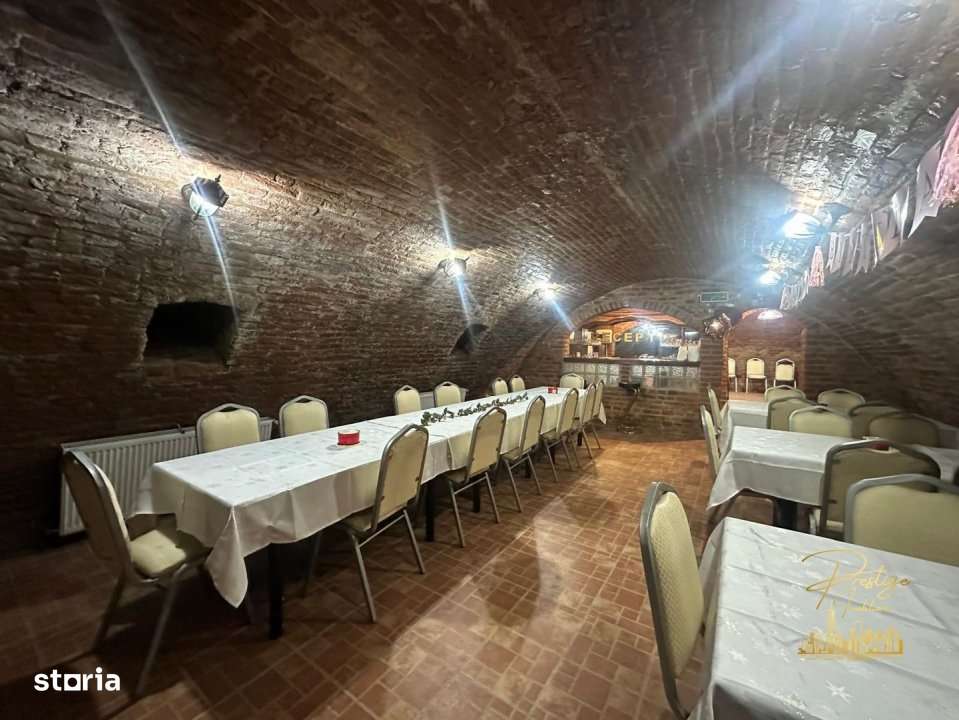 Loc de petreceri/evenimente de inchiriat in Oradea - Imagine principală: 2/12