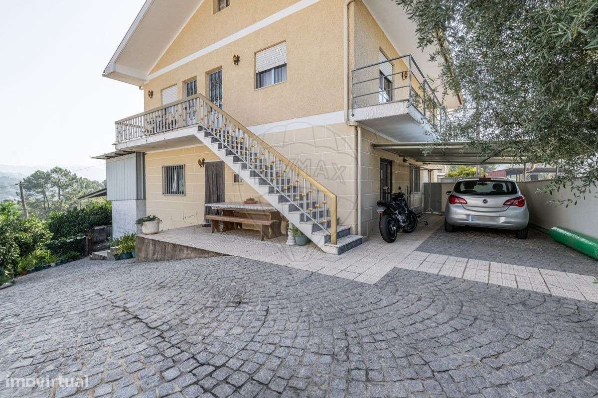 Moradia T4 com terreno de 1000m² em Taide, Póvoa de Lanhoso - Grande imagem: 4/36