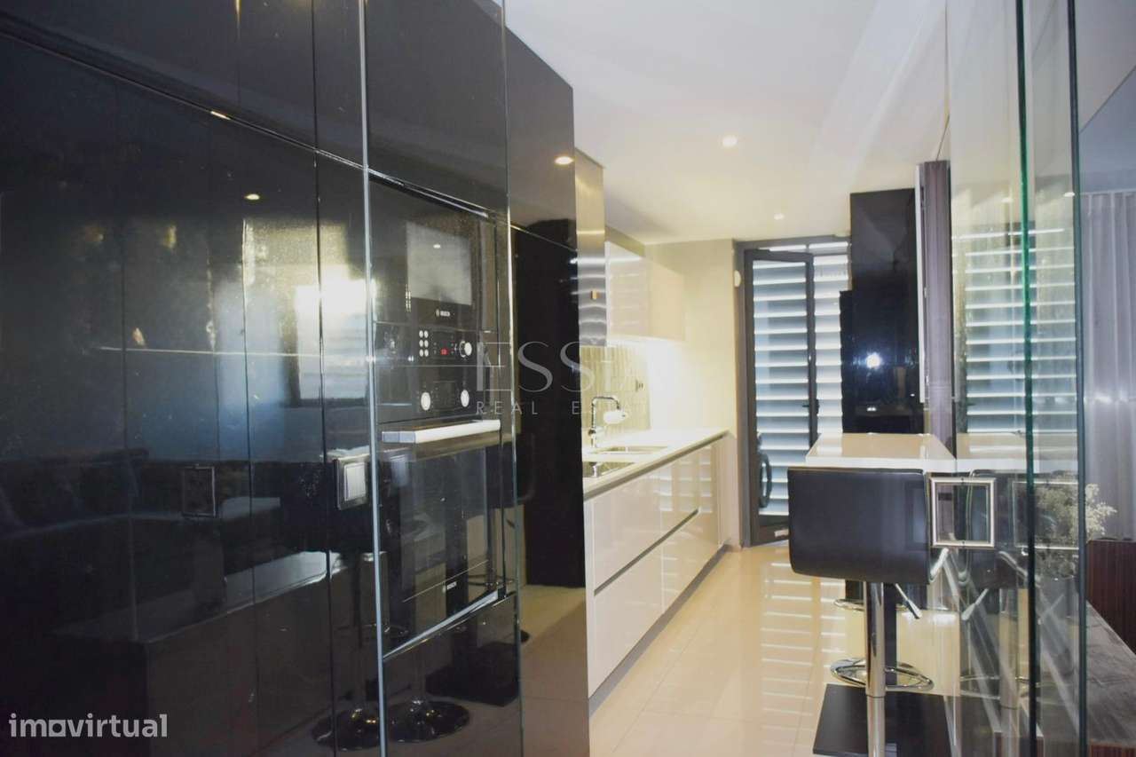 Apartamento T2 com Varanda nas Antas-6