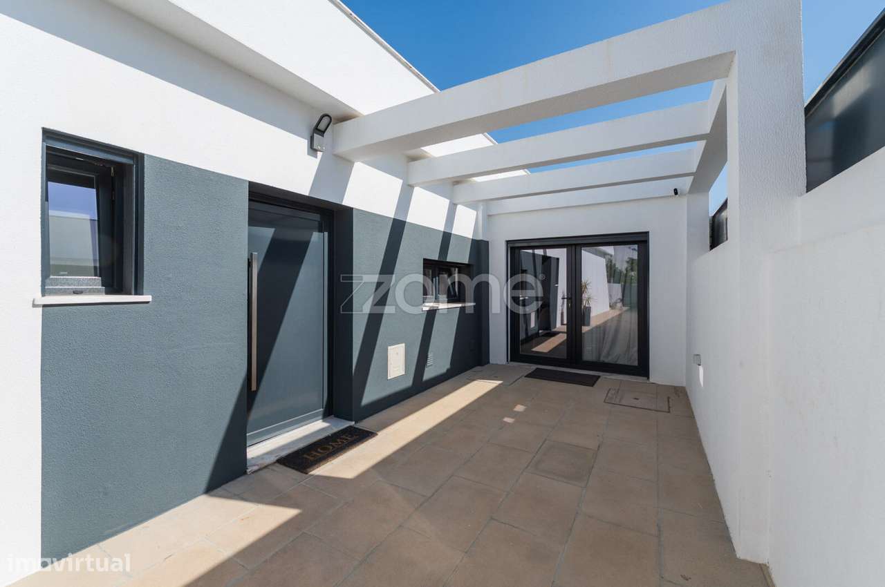 Moradia Térrea T3+1 com Piscina-56