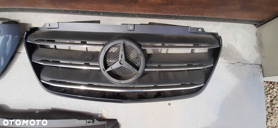 Fabrycznie nowa atrapa grill Mercedes Sprinter W907/W910 - 4