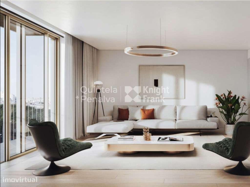 Apartamento T3 triplex nas Avenidas Novas, Lisboa - Grande imagem: 1/16