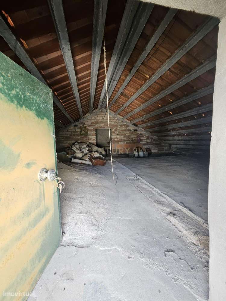 Moradia T2 + 1 com Quintal, Garagem e Anexo Sabugueiro, Arraiolos-29