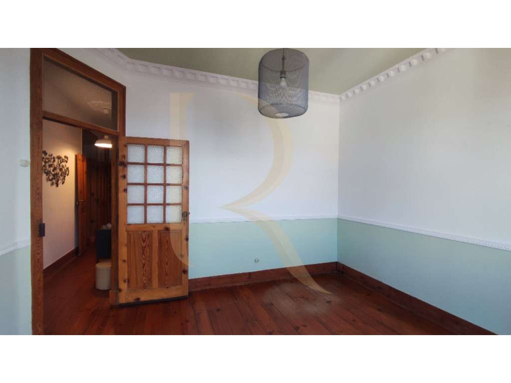 Escritório com varanda no Seixal - Grande imagem: 3/5