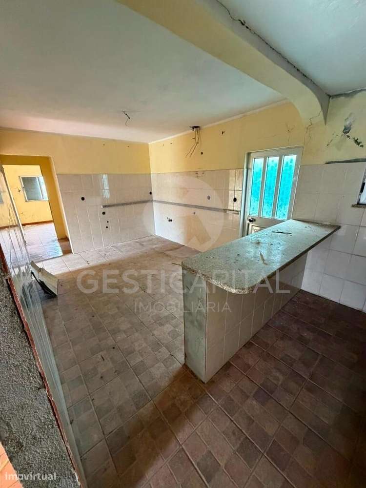 Moradia para recuperar com vista Douro em Ancede, Baião-11