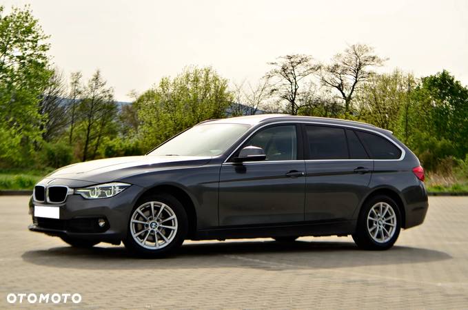 BMW Seria 3 318d Touring Advantage - 3