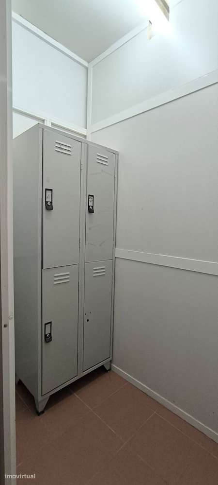 Espaço Comercial 250 m² | Ramada, Odivelas-13