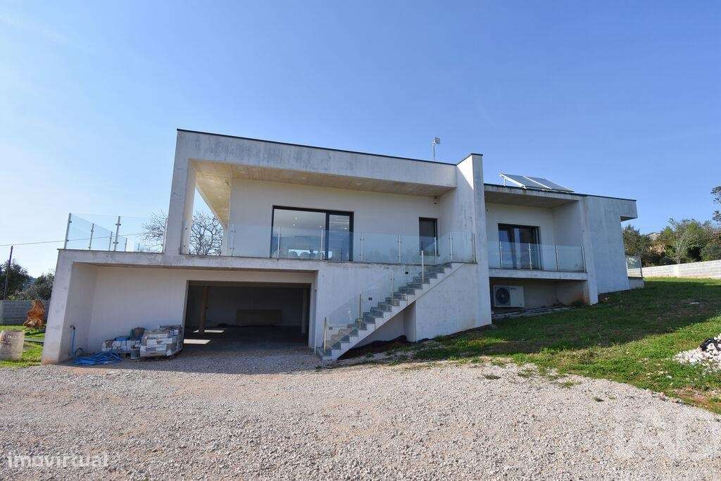 Moradia térrea T3 em São Miguel, Santa Eufémia e Rabaçal de 396 m2 - Grande imagem: 5/40