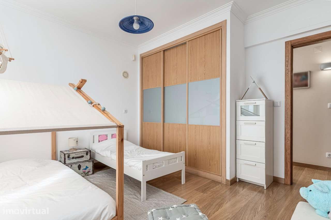 MORADIA ISOLADA T5 NA PÓVOA DE SANTA IRIA-22