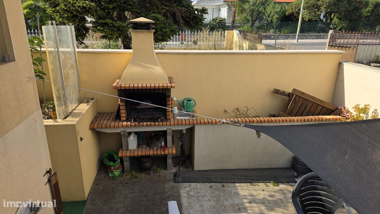 Moradia T3+1, em banda, condomínio fechado a 2 min. centro M. Grande-31