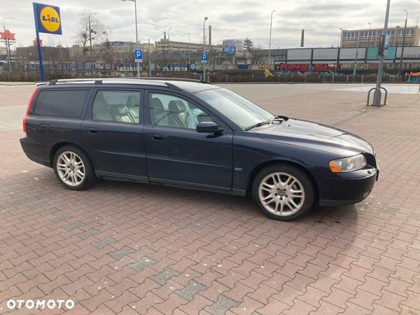 Volvo V70 2.5 T Kinetic - 3