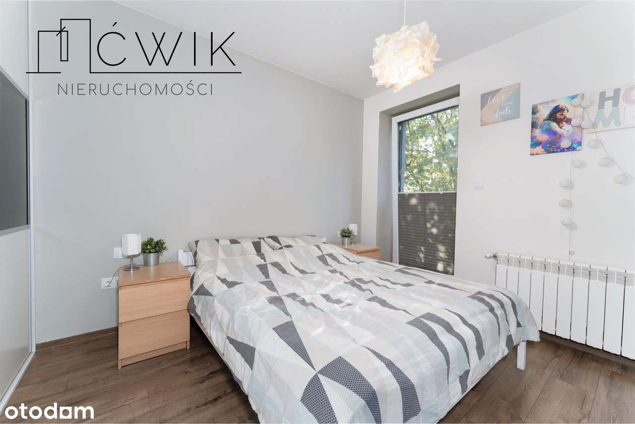 Dom z garażem i dużym tarasem - blisko centrum!-15