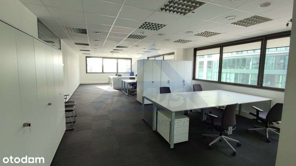Wynajęty biurowiec Warszawa | Inwestycja - Pełny obrazek: 4/5