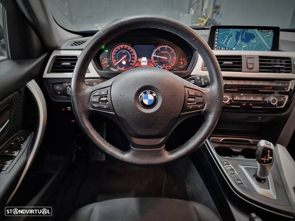 BMW 320 d Touring xDrive Advantage Auto - 13