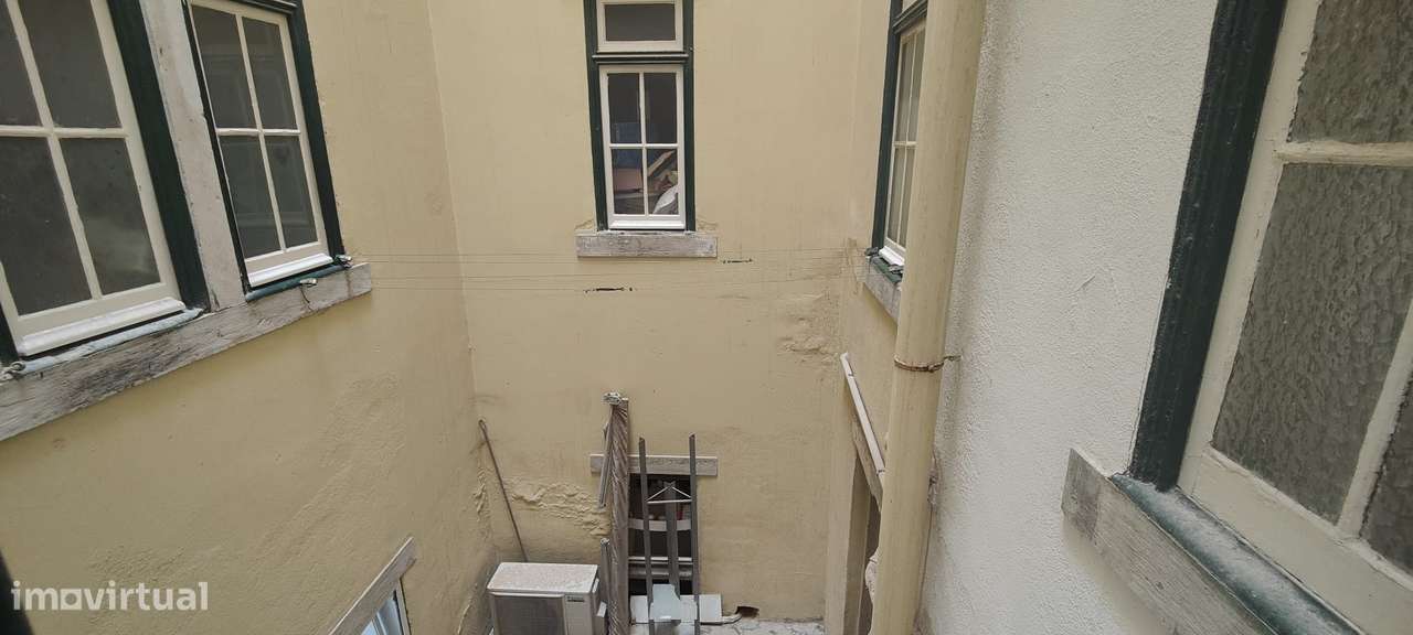 APARTAMENTO T-3 RUA TOMÁS RIBEIRO PARA REMODELAÇÃO TOTAL-25