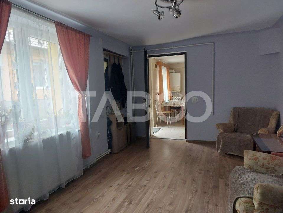 Apartament la casa 97 mpu 5 camere 2 bucatarii 3 bai gradina Cisnadie - Imagine principală: 4/19