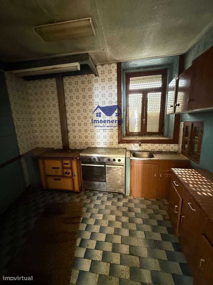 Moradia Térrea para restauro - Beiriz-16