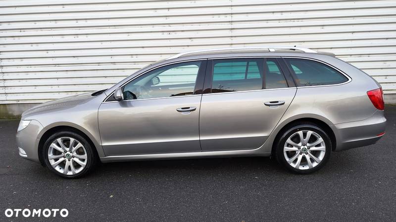 Skoda Superb 1.8 TSI Ambition DSG - 12