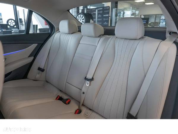 Mercedes-Benz E 300 de 4Matic 9G-TRONIC Exclusive - 23