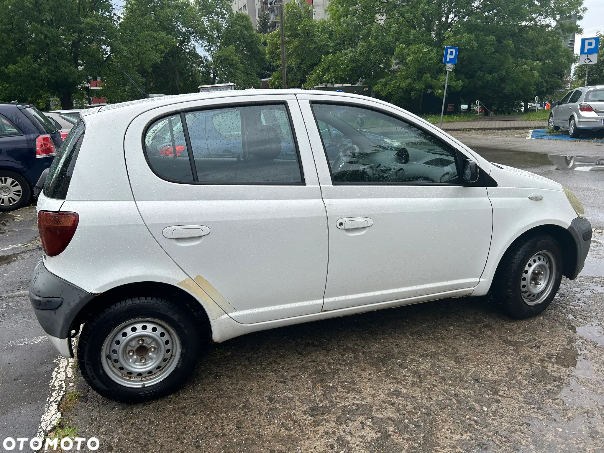 Toyota Yaris 1.0 Luna - 4