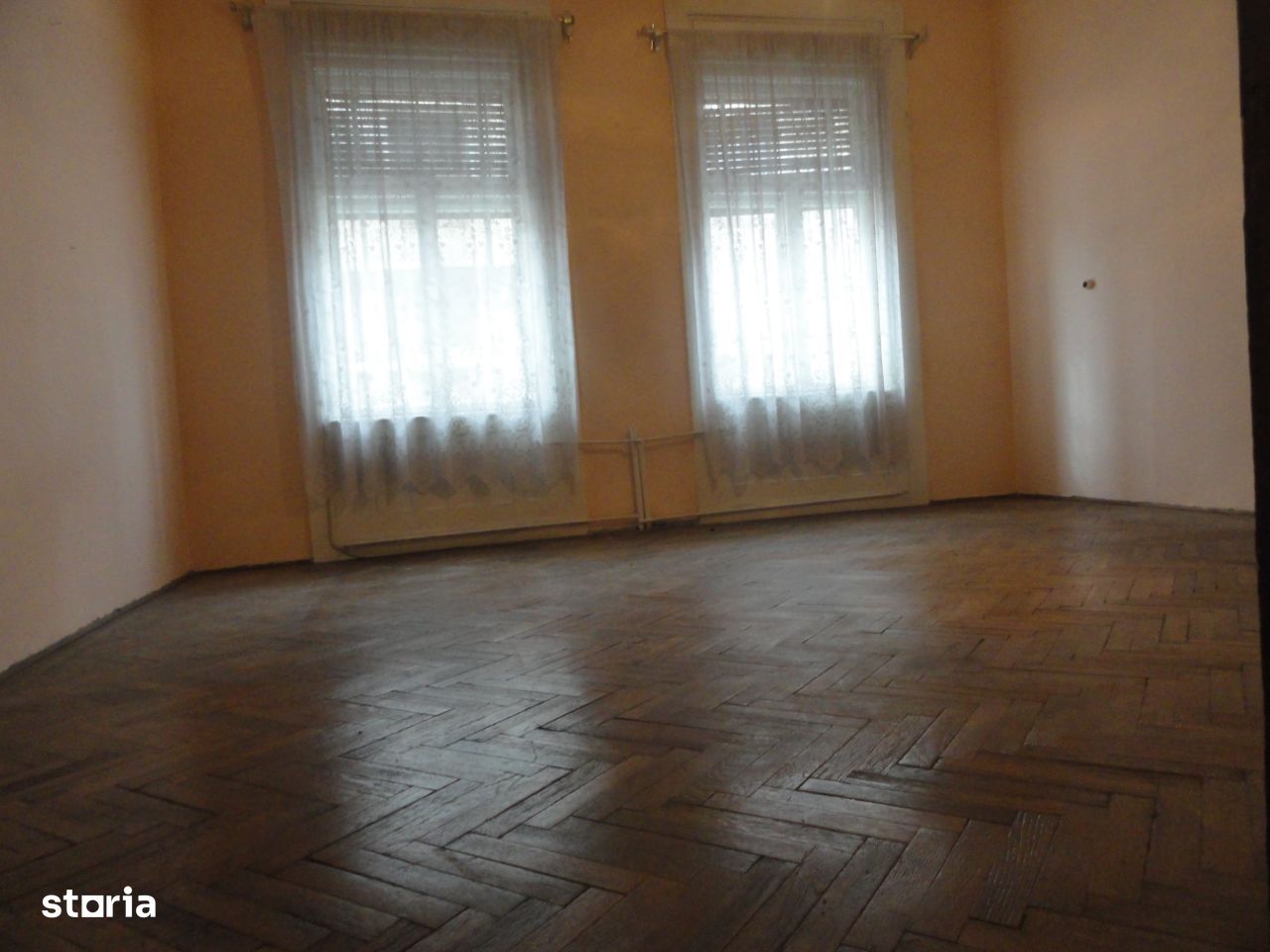 Apartament 3 camere parter inalt zona centrala Spitalul Matern 187 mp