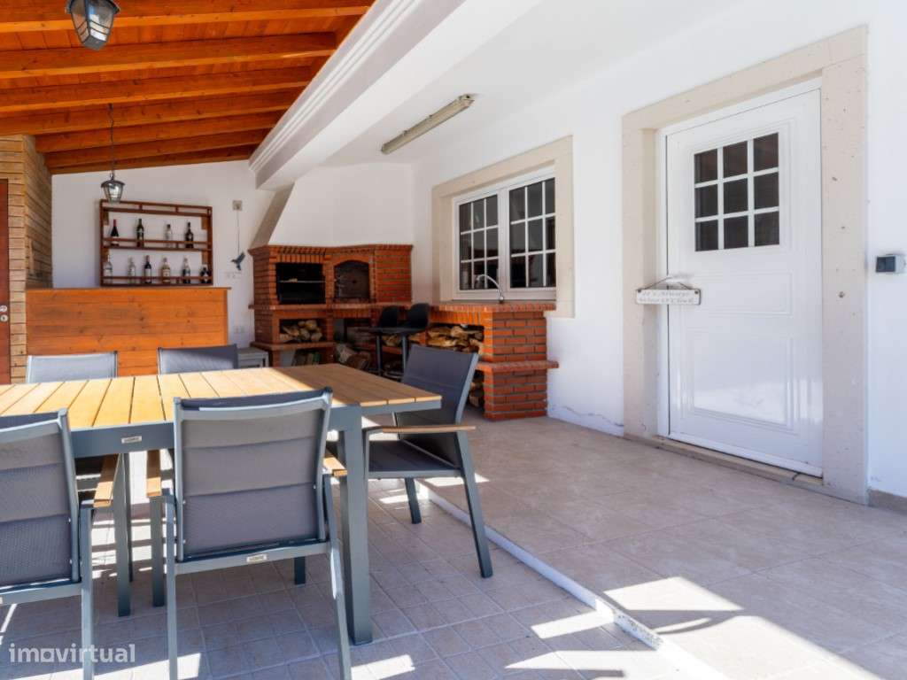 Moradia com Piscina, Jardim e Garagem no Nadadouro, Caldas da Rainha-53