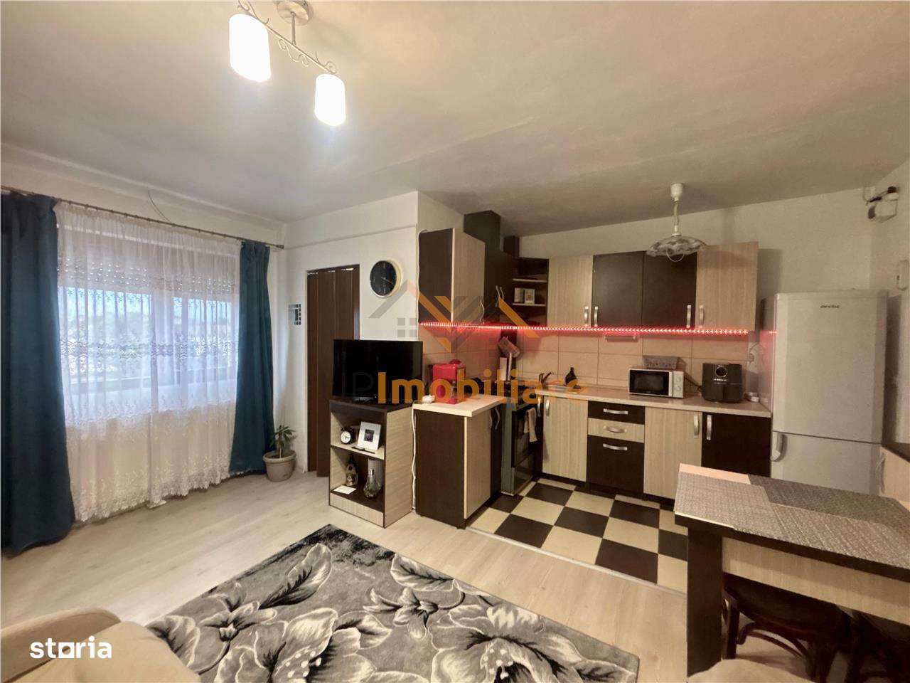 GARSONIERA MOBILATA | UTILATA | ZONA ROGERIUS | ORADEA - Imagine principală: 1/8