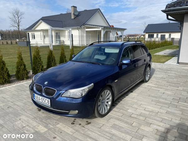 BMW Seria 5 525d Touring - 12