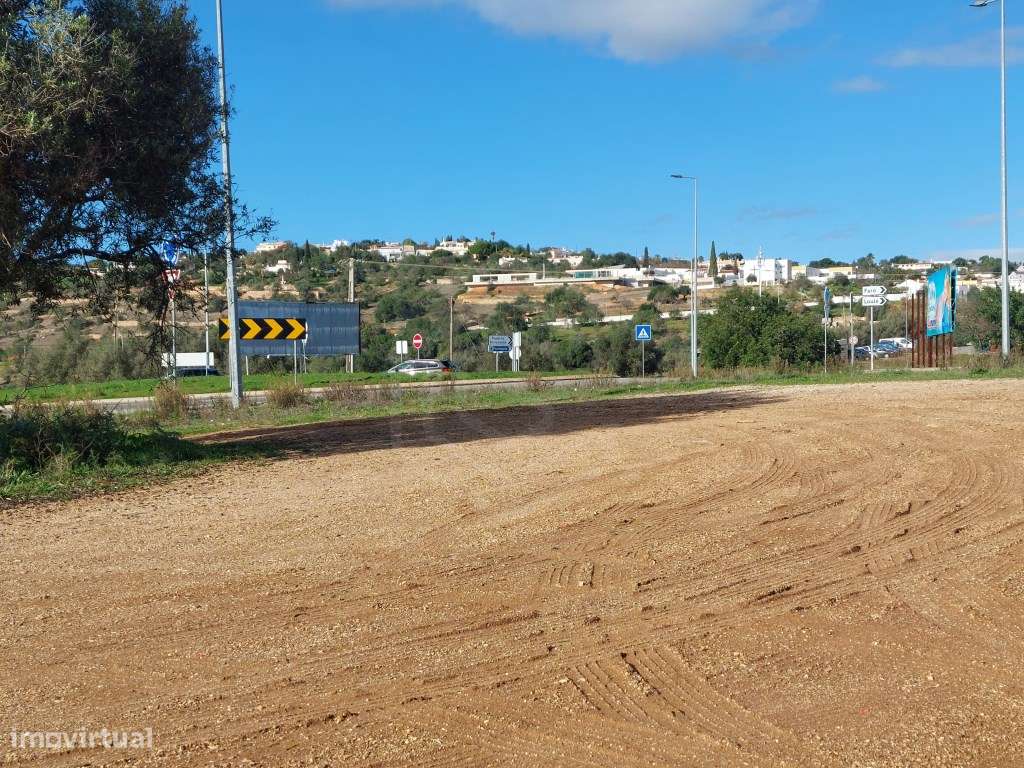 Lote de terreno rústico com 4.963m2 localizado junto á EN125, Boliq... - Grande imagem: 2/15