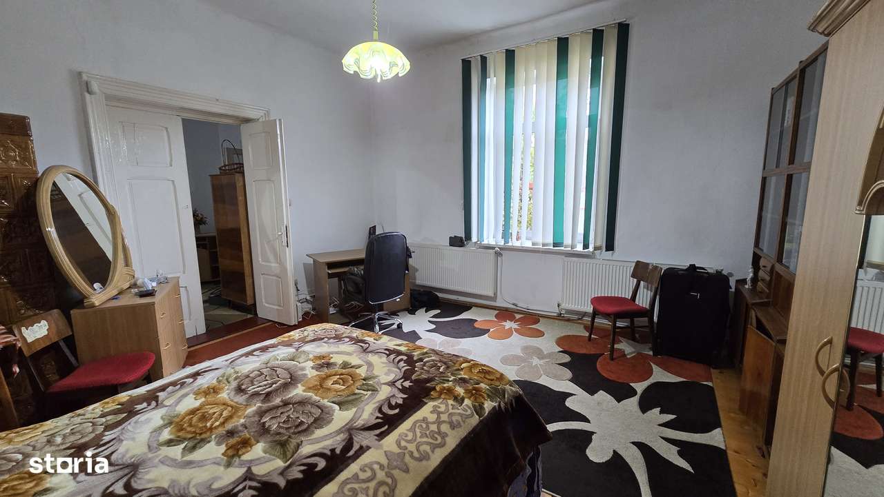 Ofer spre închiriere casa zona Policlinica - Imagine principală: 5/13