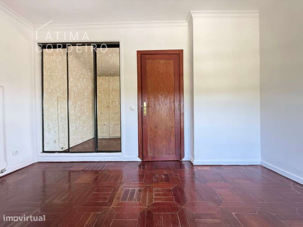 Moradia em Banda T4 no Feijó - Espaço, Conforto e Excelente Localiz...-15