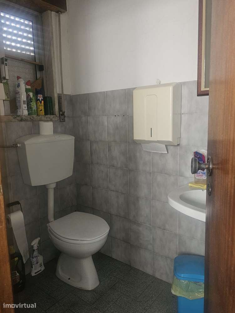 Loja com Arrecadação e Sótão – Entroncamento - Grande imagem: 4/7