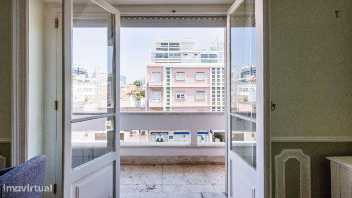 Quarto - localizado em Amoreiras Lisbon - Grande imagem: 3/11