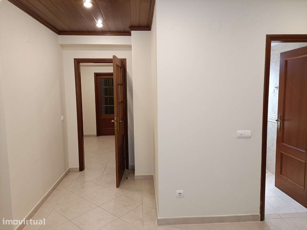 T4 - 2 Parqueamentos | Arrecadação centro Montijo-23