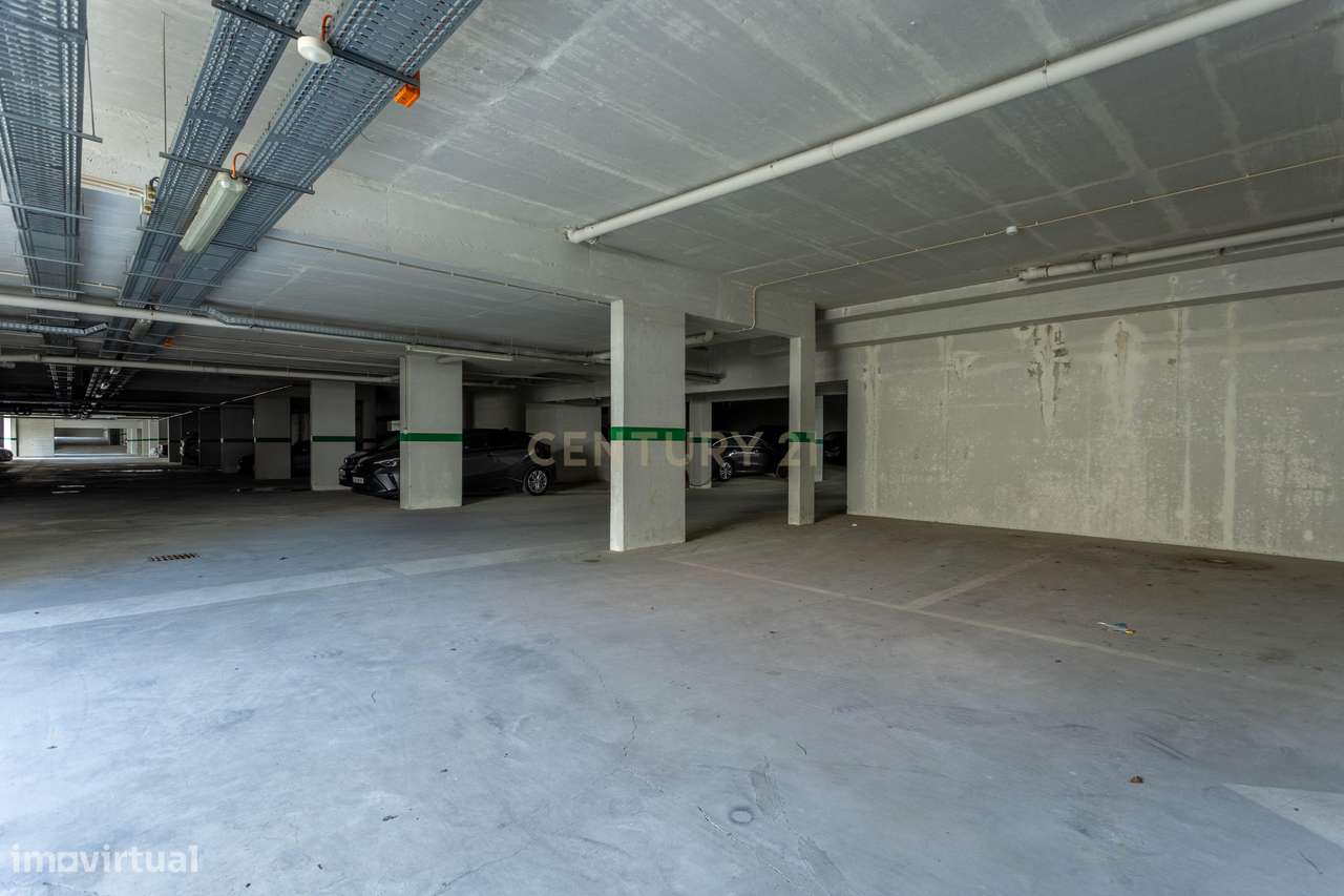 Apartamento T1+1 no Palmela Village com Piscina e 2 Lugares de Estacio-31