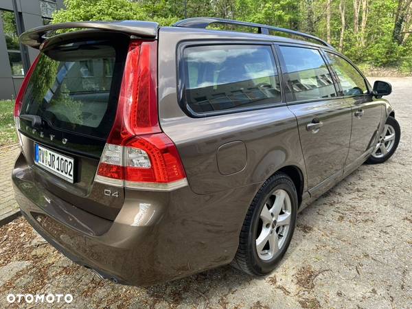 Volvo V70 D4 Kinetic - 7