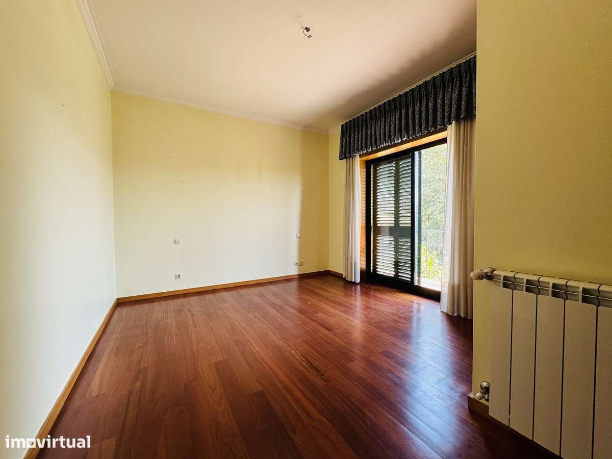 Moradia IndIvidual em Lago-12