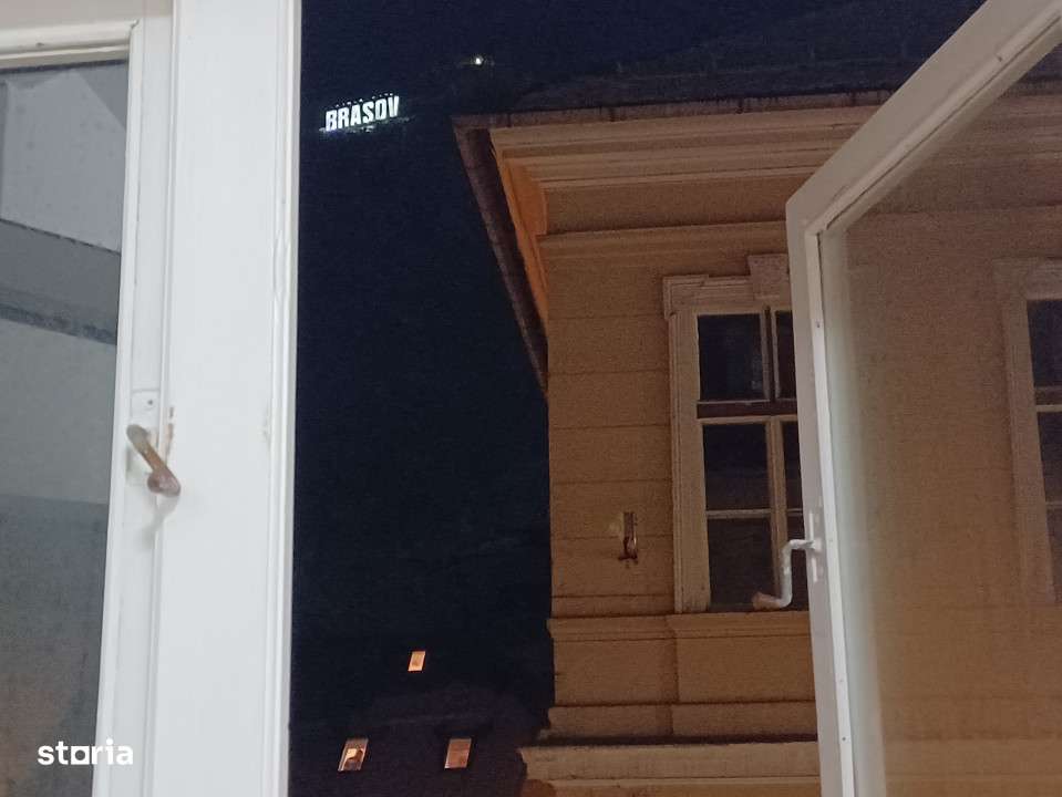 Apartament in casa declarata Monument Istoric - Imagine principală: 2/8