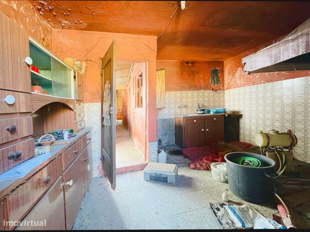 Moradia com terreno e garagem em Cantanhede - Grande imagem: 2/7