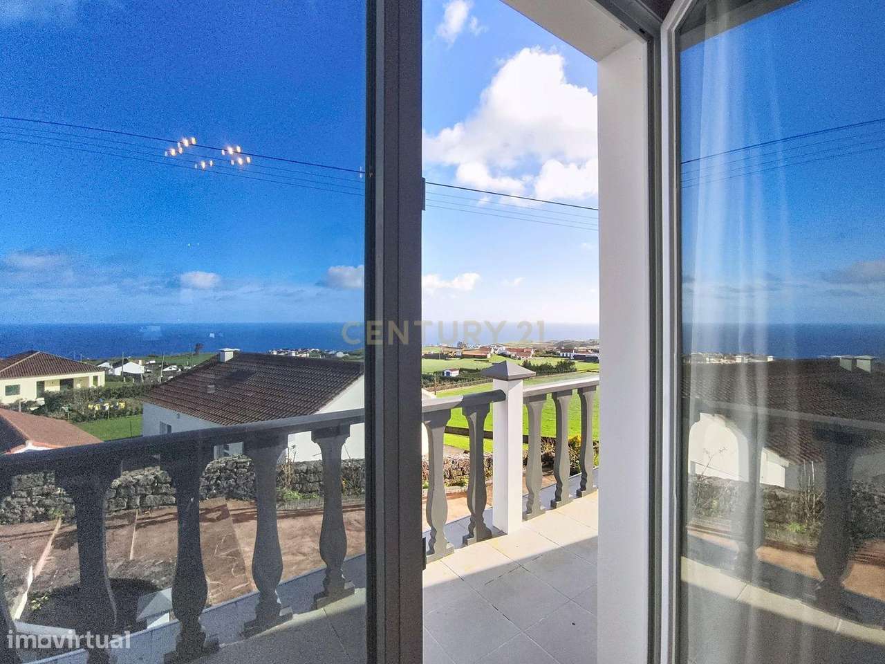 Casa Renovada com Vista Mar em Lomba da Fazenda, Nordeste-6