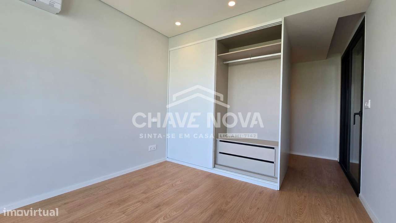 Apartamento T3 Novo Último Piso c/ Lugar de Garagem em Canidelo-13