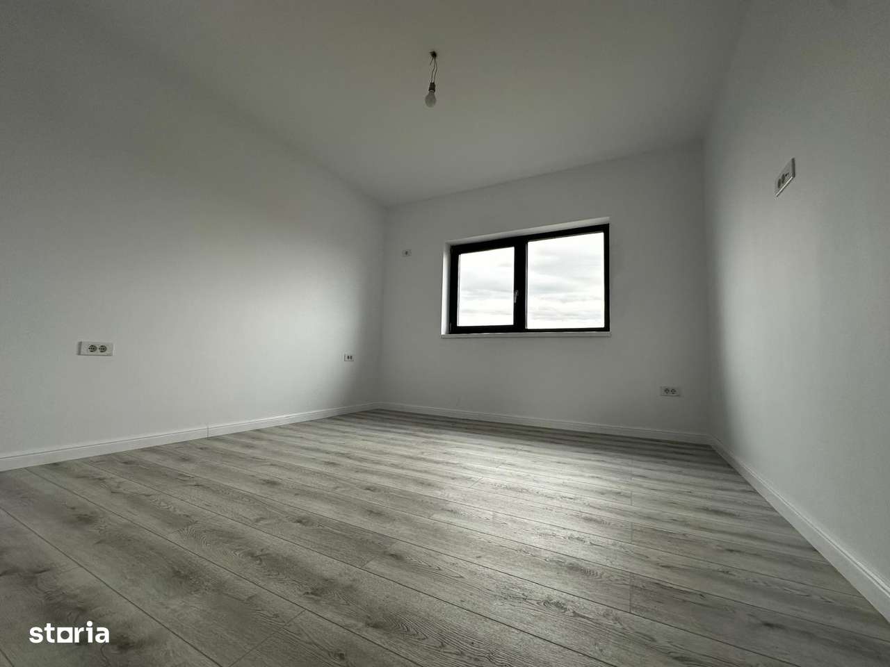 Casă Modernă 4 Camere cu 375 mp și Terasă Acoperită în Berceni, Ilfov-7