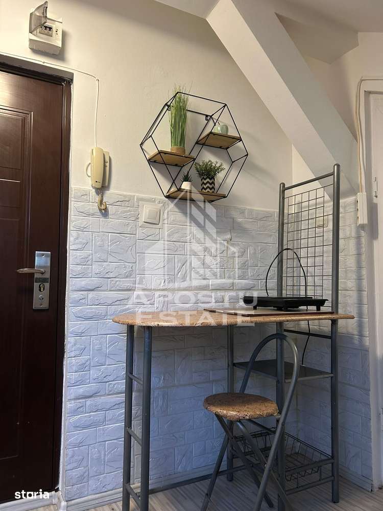 Garsoniera de 12 mp, ideal pentru investitie - Imagine principală: 5/9