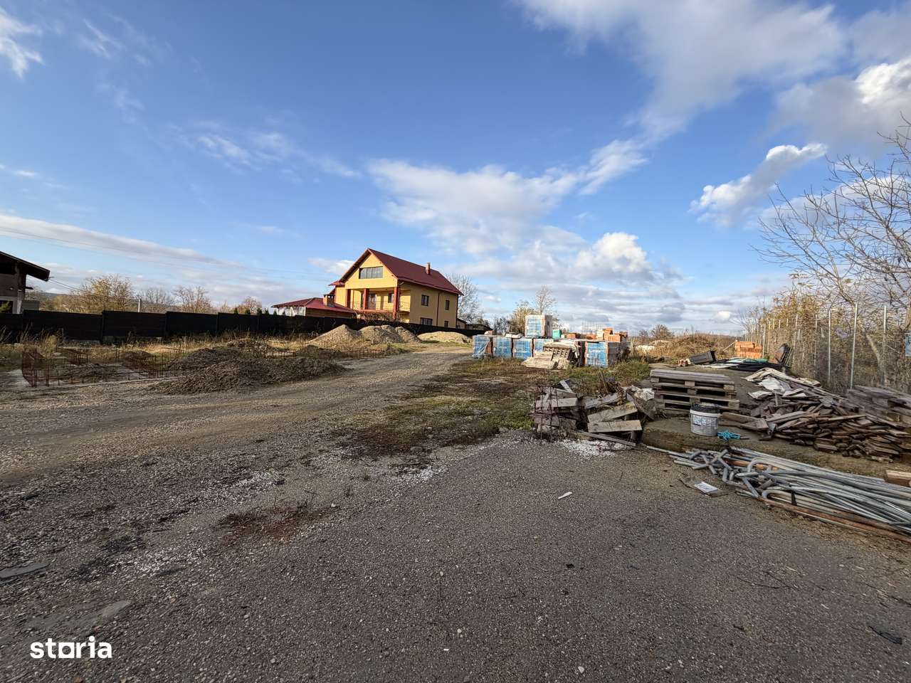 Teren Mioveni, Racovita, la asfalt, toate utilitatile, zona linistita-4