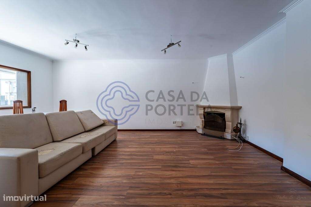 Moradia T3, Excelente Localização!! A poucos metros do Jardim do Morro - Grande imagem: 4/25