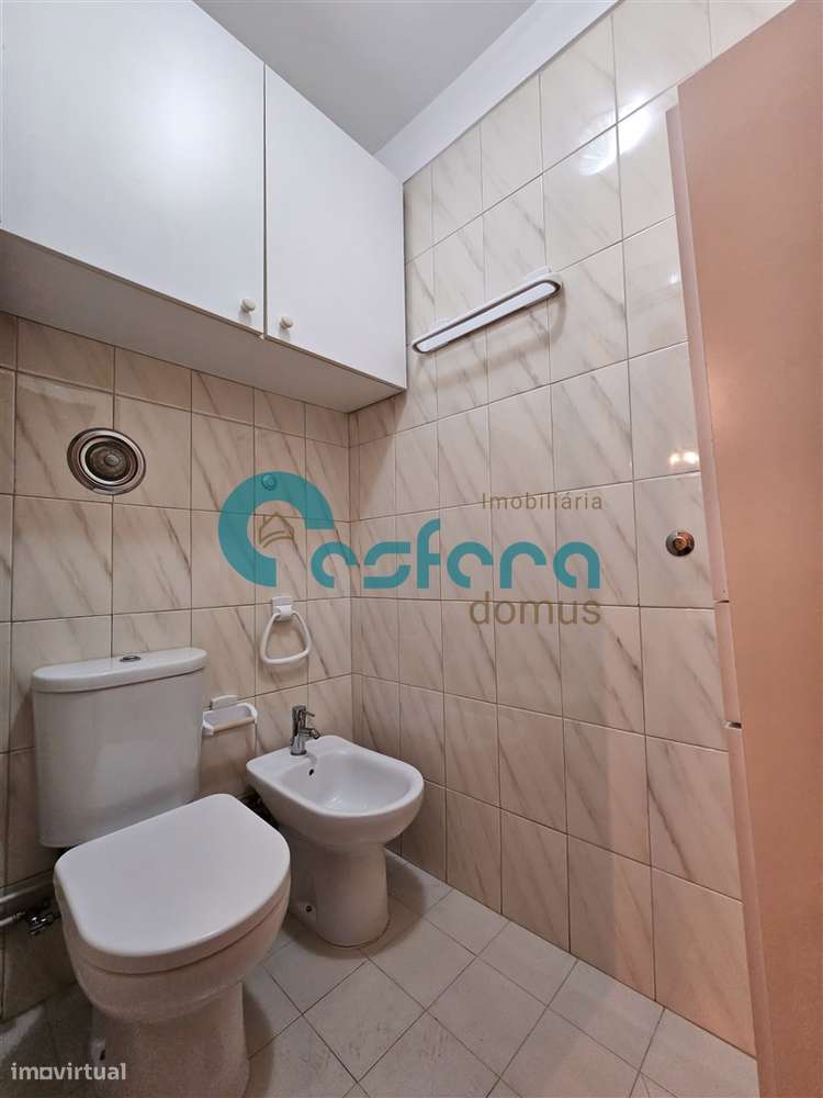 Apartamento T3 c/garagem e elevador, Porto, Porto / Venda / 259000 / R-11