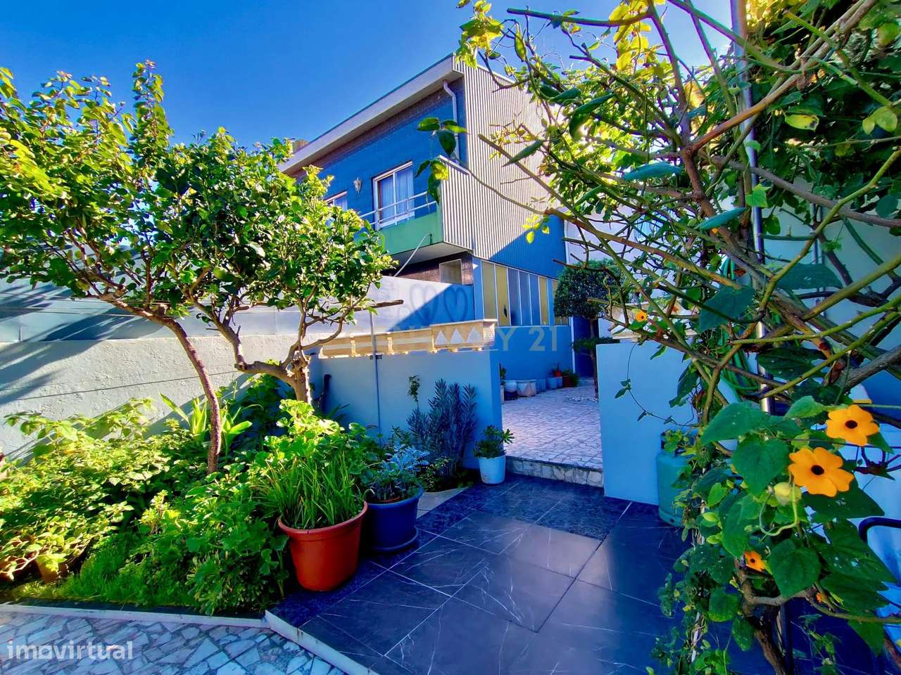 Moradia Renovada com Sótão amplo e Zona Exterior com Jardim, Caxinas V - Grande imagem: 4/29