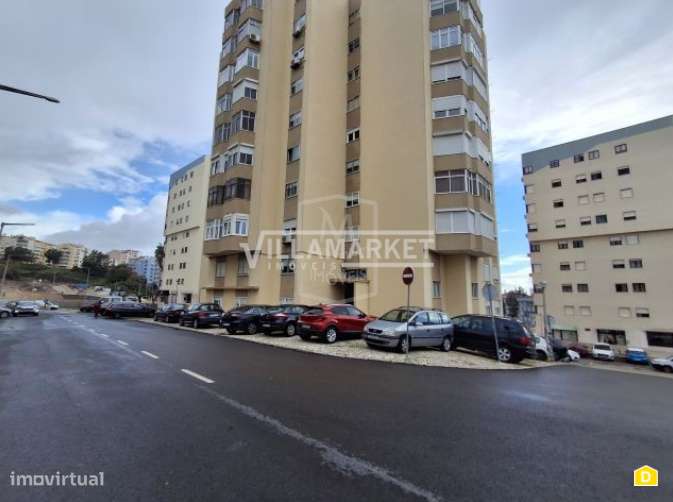 Apartamento T3 Da Banca Remodelado Localizado Na Ramada Concelho De O