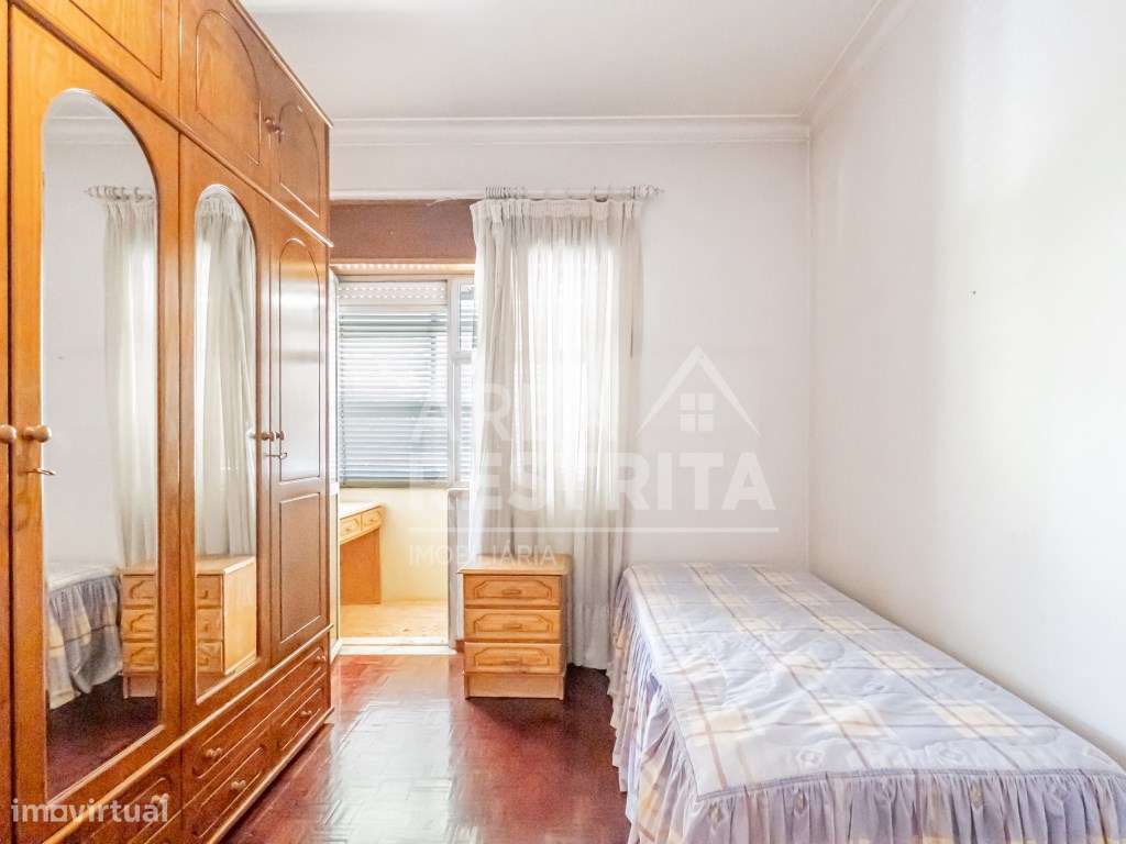 Excelente Apartamento T2 nas Paivas - Ótimo Potencial e Localização...-18